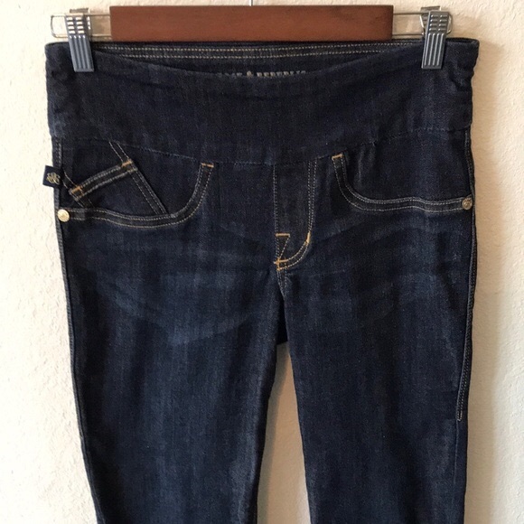 Rock & Republic RX Fever Pull-on Slimming Jeans - Picture 10 of 15